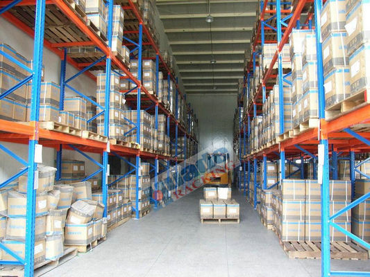 Doppelt-tiefes selektives Racking 2500kg Q235B für Lager